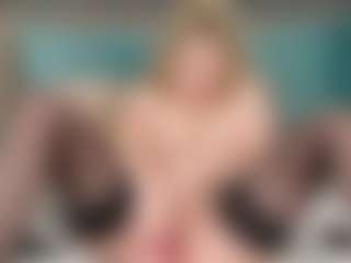 Live cam show with AnneLey - Hairy Pussy on mypornchat.com