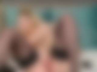 Live cam show with AnneLey - Normal on Camsoda