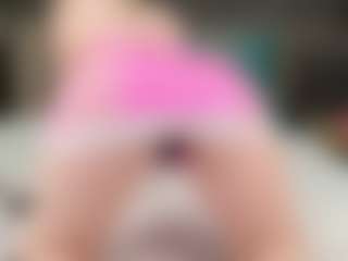Live cam show with AnneLey - Spanks on Camming Site