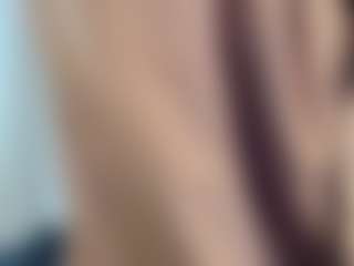 Live cam show with Cametin - Lovense on AdultVida.com