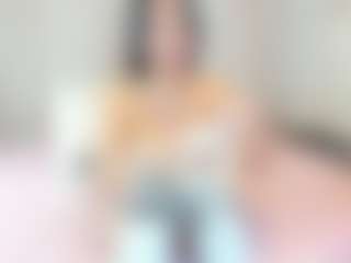 Live cam show with Cametin - Skinny on Camsoda