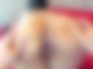 Live cam show with Cametin - Sexy on Milfs Live