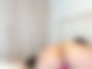 Live cam show with Cametin - Petite on Camsoda