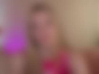 Live cam show with katt-yy - Suck on Camsoda