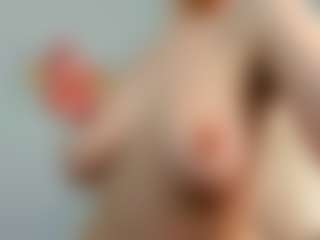 Live cam show with KylieKathy - Flashing on Big Tits