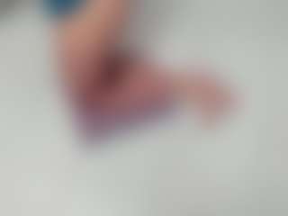 Live cam show with sweetapril222 - Middle Aged on liverealitysex.com