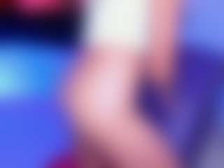 Live cam show with sweetapril222 - Teen (18+) on Camsoda