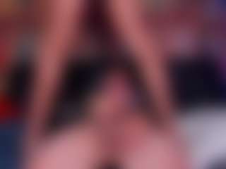 Live cam show with sweetapril222 - Athletic on madthumbs