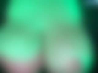 ThickFreakyLatina's Live Sex Cam Show