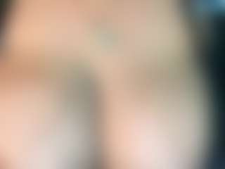 ThickFreakyLatina's Live Sex Cam Show