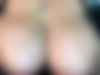 ThickFreakyLatina's Live Sex Cam Show
