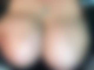 ThickFreakyLatina's Live Sex Cam Show