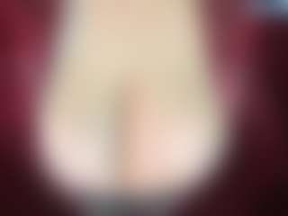 Live cam show with ThickFreakyLatina - Dreads on Hubzter Live