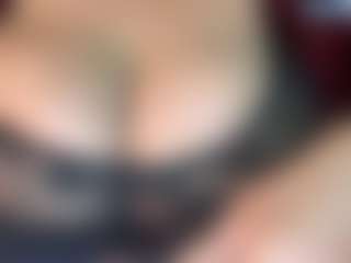 ThickFreakyLatina's Live Sex Cam Show