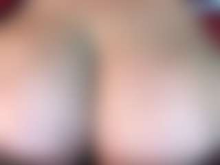 ThickFreakyLatina's Live Sex Cam Show