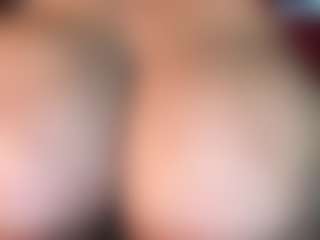 ThickFreakyLatina's Live Sex Cam Show