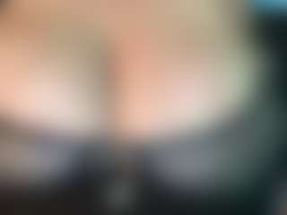 Live cam show with ThickFreakyLatina - Lovense on crypto-cams