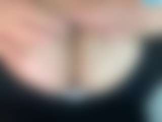 thickfreakylatina's Live Sex Cam Show