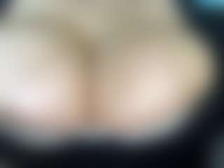 thickfreakylatina's Live Sex Cam Show