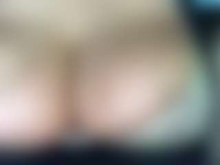 thickfreakylatina's Live Sex Cam Show