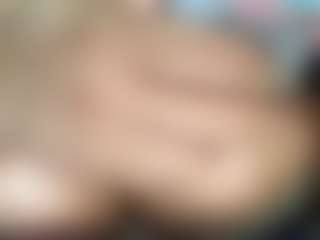 thickfreakylatina's Live Sex Cam Show