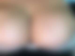 thickfreakylatina's Live Sex Cam Show