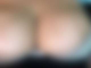 thickfreakylatina's Live Sex Cam Show