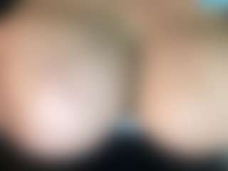 thickfreakylatina's Live Sex Cam Show
