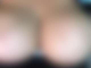 thickfreakylatina's Live Sex Cam Show