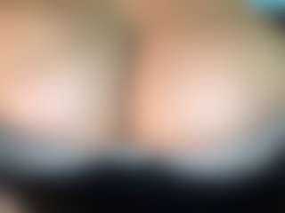 thickfreakylatina's Live Sex Cam Show