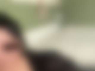 thickfreakylatina's Live Sex Cam Show