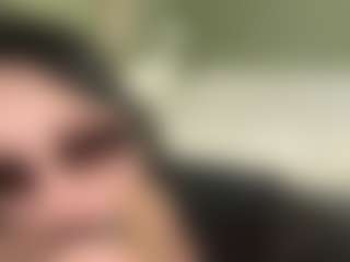 thickfreakylatina's Live Sex Cam Show