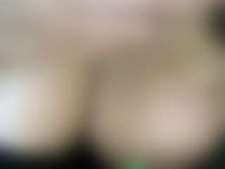 thickfreakylatina's Live Sex Cam Show