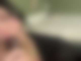 thickfreakylatina's Live Sex Cam Show