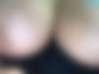 thickfreakylatina's Live Sex Cam Show