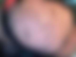 thickfreakylatina's Live Sex Cam Show