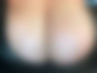 thickfreakylatina's Live Sex Cam Show