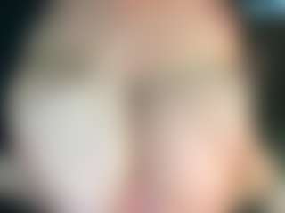 thickfreakylatina's Live Sex Cam Show