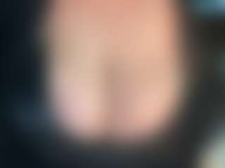 thickfreakylatina's Live Sex Cam Show