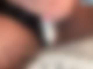 thickfreakylatina's Live Sex Cam Show