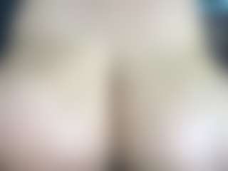 thickfreakylatina's Live Sex Cam Show