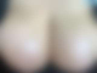 thickfreakylatina's Live Sex Cam Show