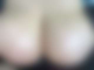 thickfreakylatina's Live Sex Cam Show