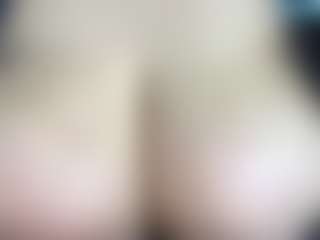 thickfreakylatina's Live Sex Cam Show