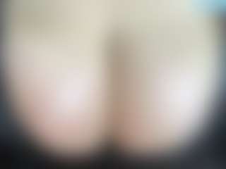 thickfreakylatina's Live Sex Cam Show