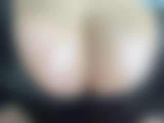 thickfreakylatina's Live Sex Cam Show