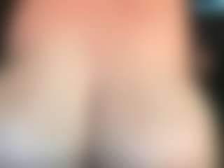 thickfreakylatina's Live Sex Cam Show