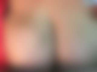 thickfreakylatina's Live Sex Cam Show