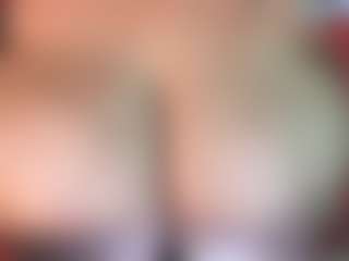 thickfreakylatina's Live Sex Cam Show