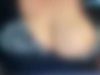 thickfreakylatina's Live Sex Cam Show